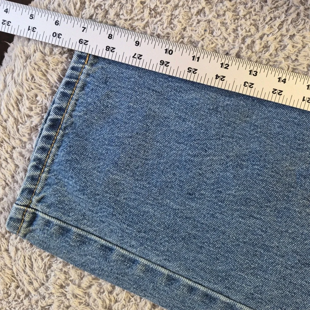 Levi Strauss 550 PC9-00550-4891 Mens 36x30 Relaxed Tapered Medium Wash Jeans